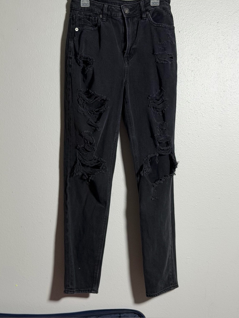 American Eagle Mom Ripped High-Rise Black Women's Jeans Comfort Stretch size 2